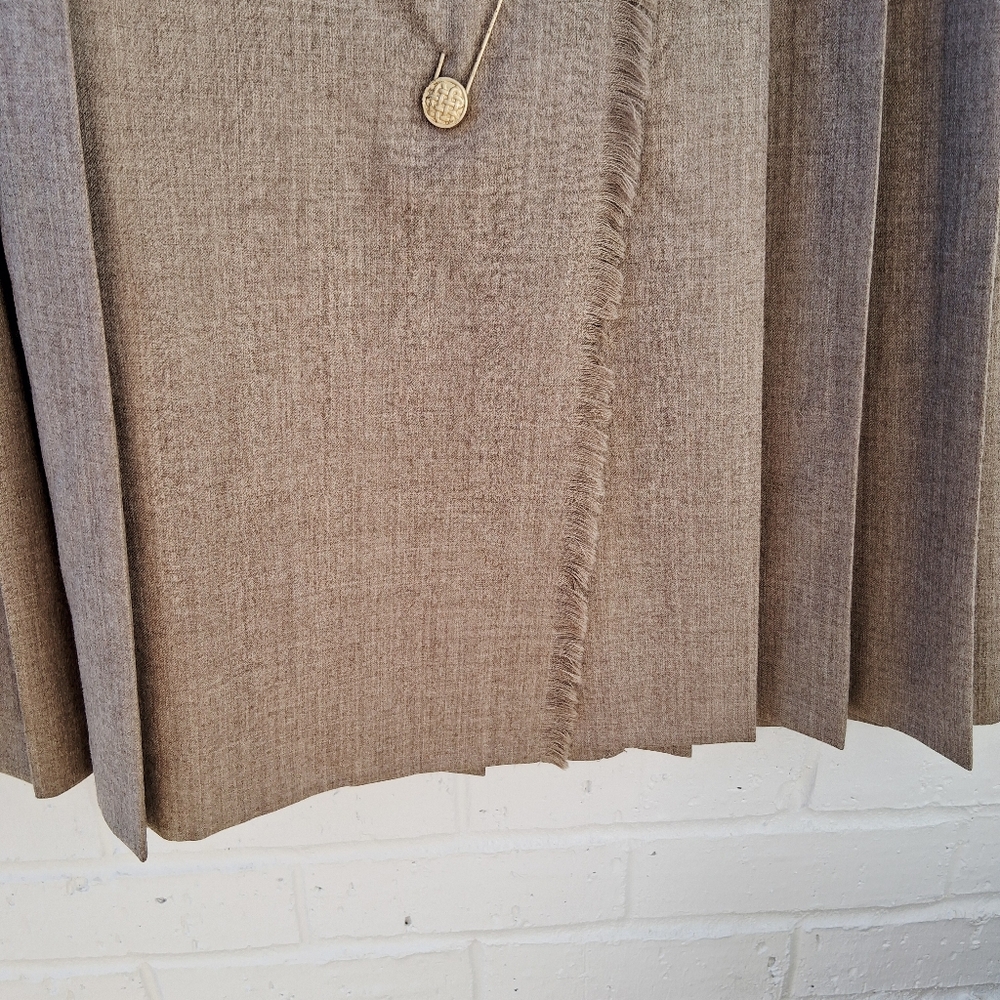 Escada Margaretha Ley Kilt Style Gold Bobby Pin Wool Cashmere Skirt Sz:EU38/6US - Picture 7 of 13
